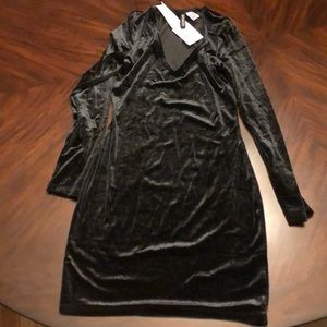 V-neck bodycon dress